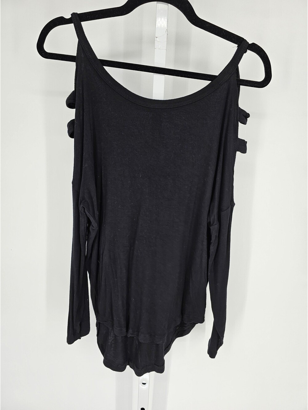 Vintage Y2K SPLASH Womens Sz M Long Sleeve Cold Shoulder Shirt Solid Black